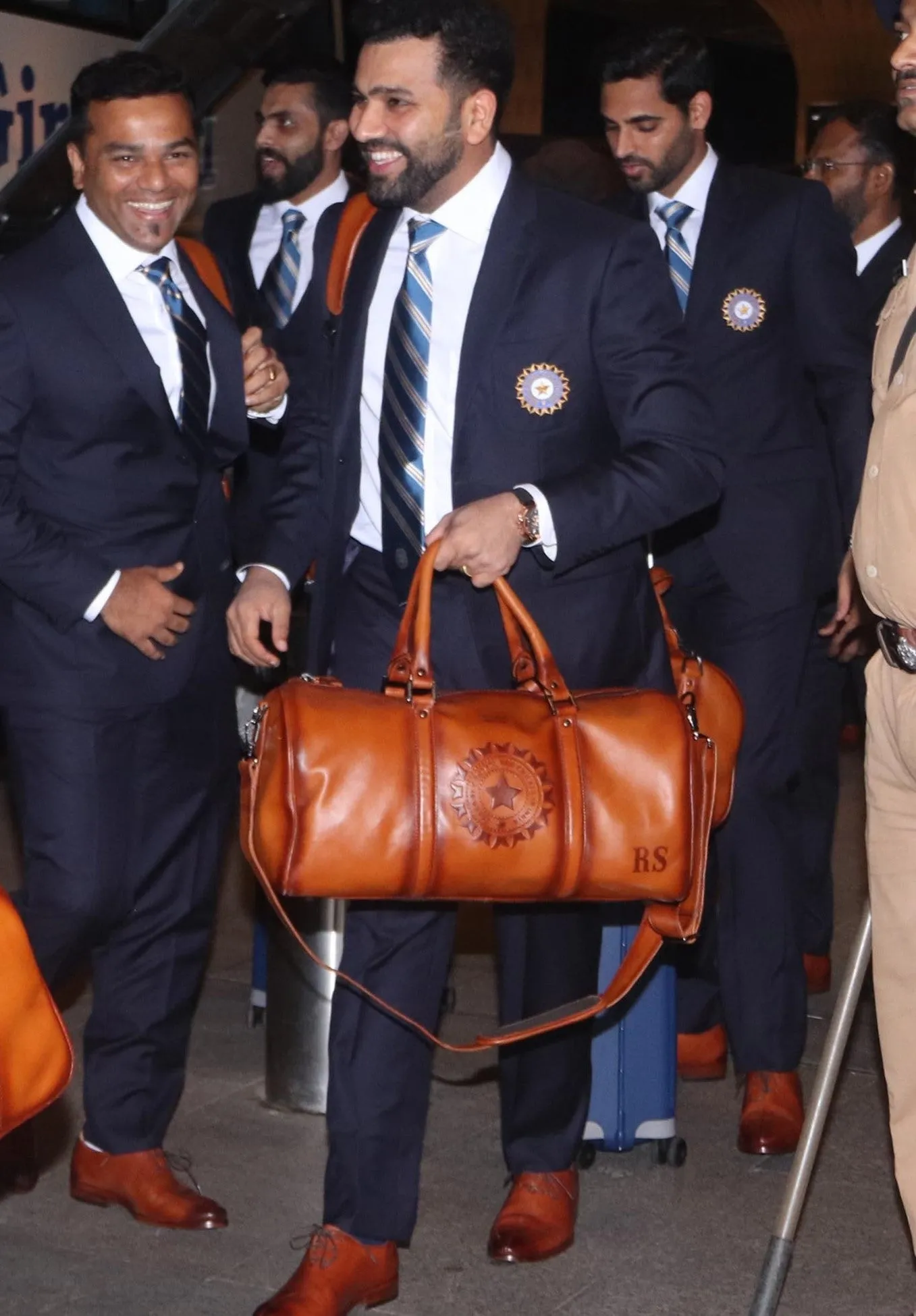 BCCI Team India World Cup 2019 Corporate Gifting Tan Leather Backpack, Shoes and Duffle Bag bulk Order (Reference Price for 1 Un