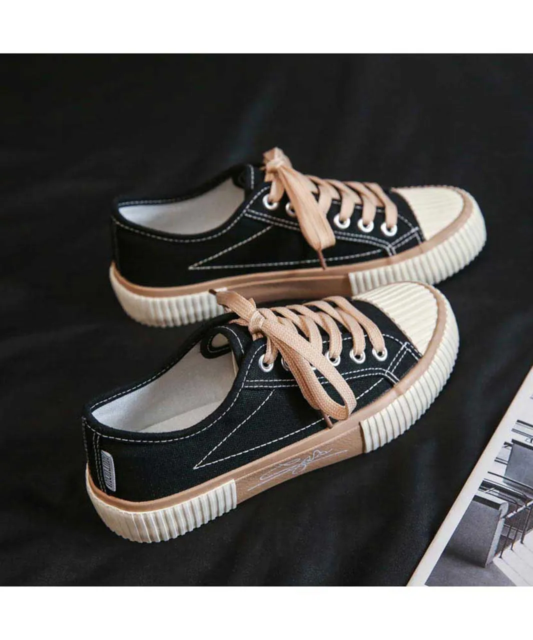 Black signature print lace up canvas shoe sneaker