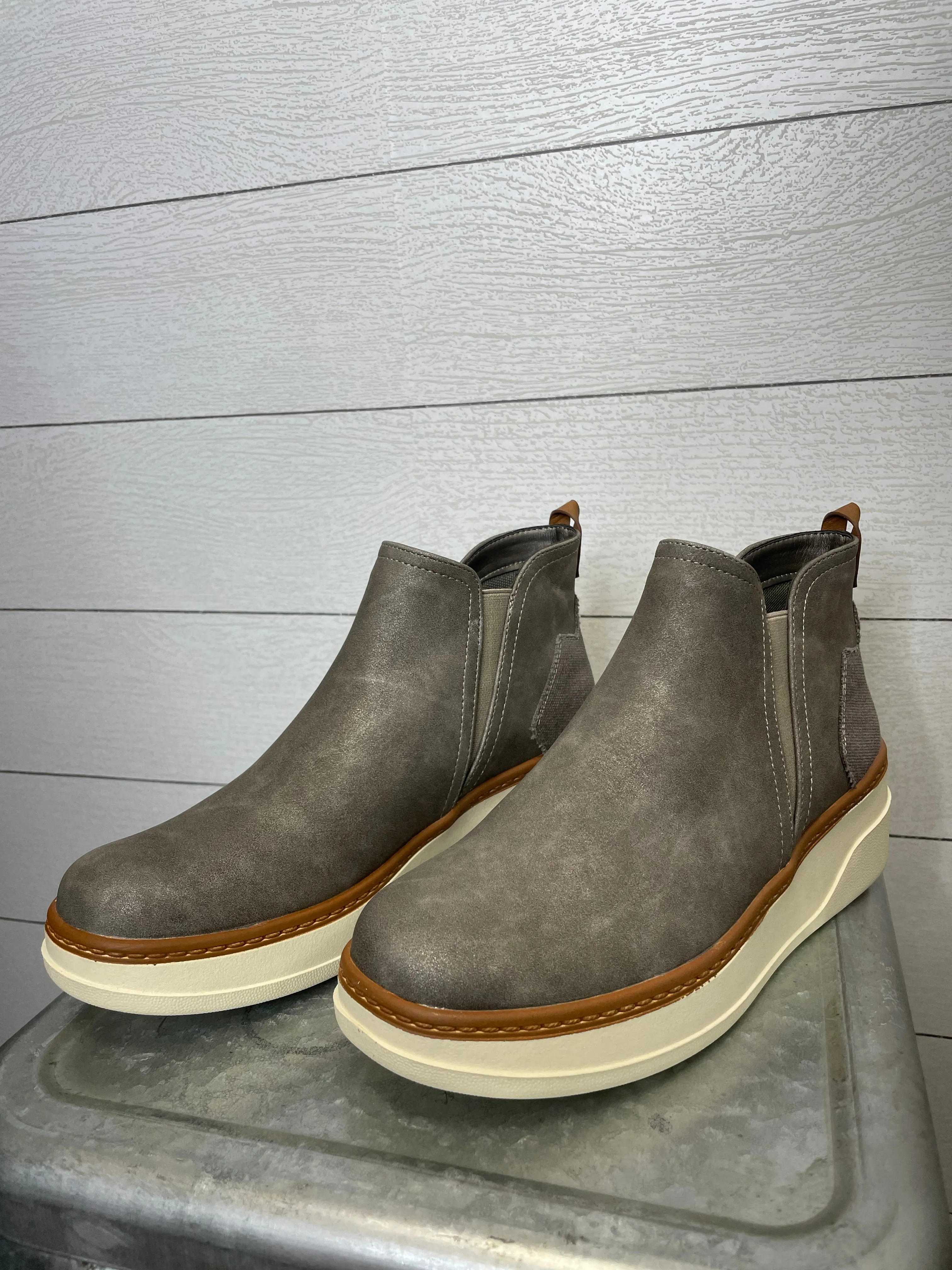 Blowfish | Charming Boot | Charcoal