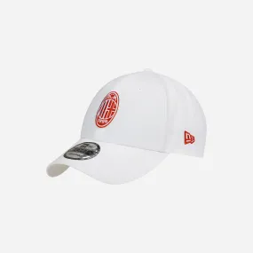 CAPPELLINO 9FORTY NEW ERA X AC MILAN CON BANDIERA INGHILTERRA