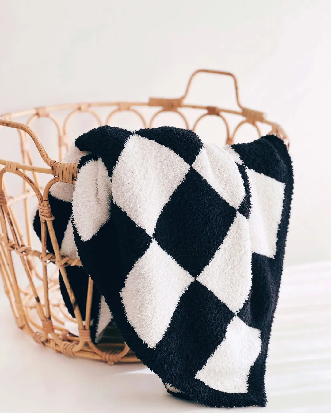 Checkered Plush Blanket | Black