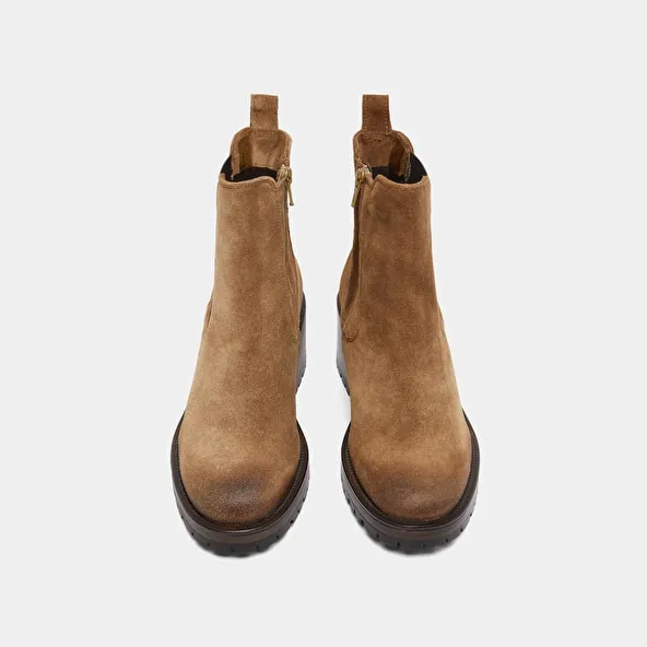 High boots with notched soles in taupe suede