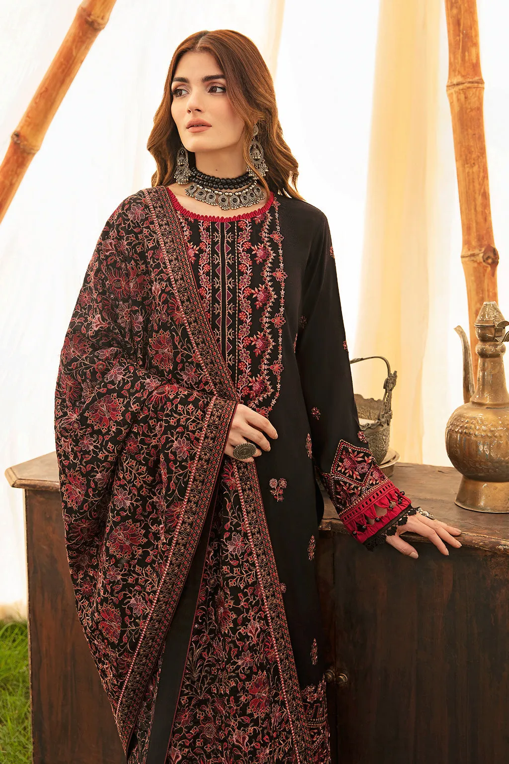 Ramsha Reet Vol-09 Embroidered Karandi Unstitched 3Pc Suit R-904