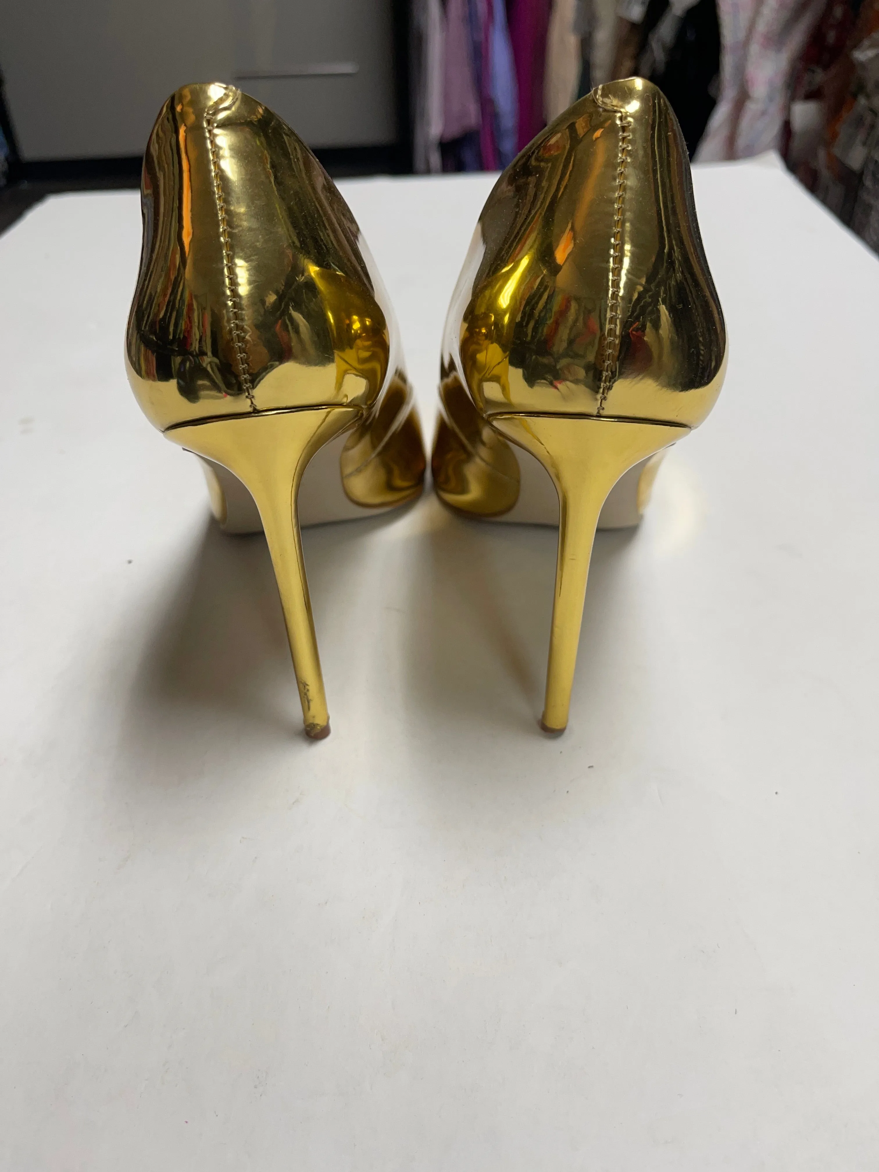 Shoes Heels Stiletto By Steve Madden In Gold, Size: 11