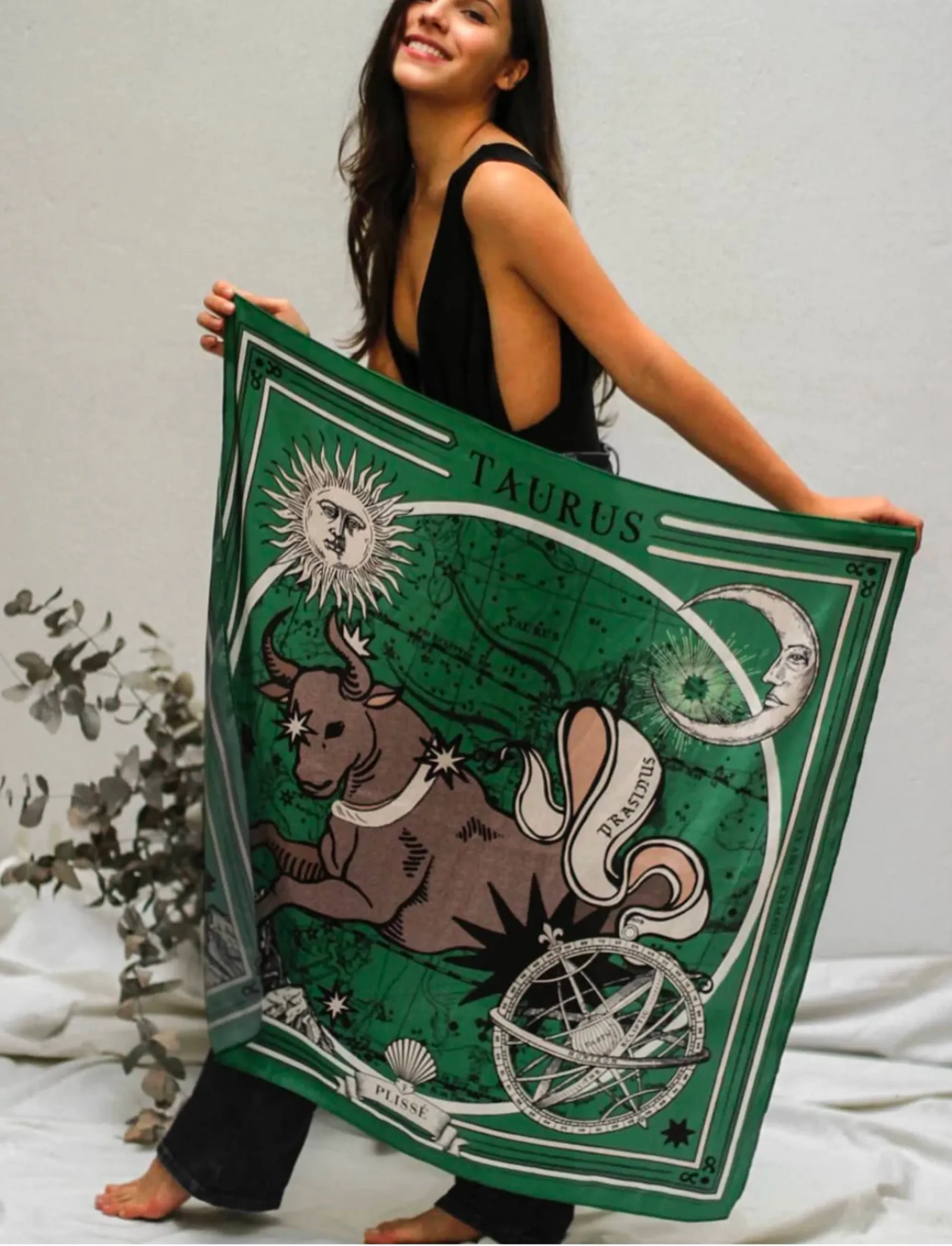 Taurus Scarf